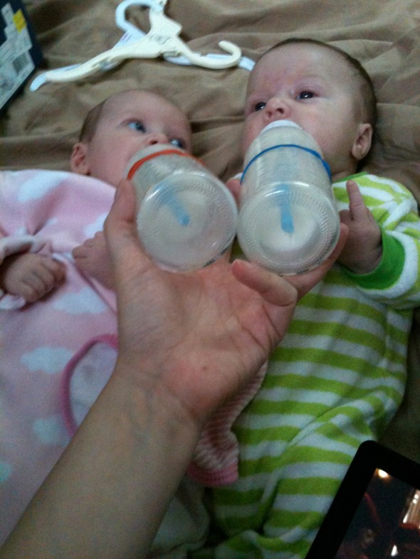 I figure out how to feed them with one hand